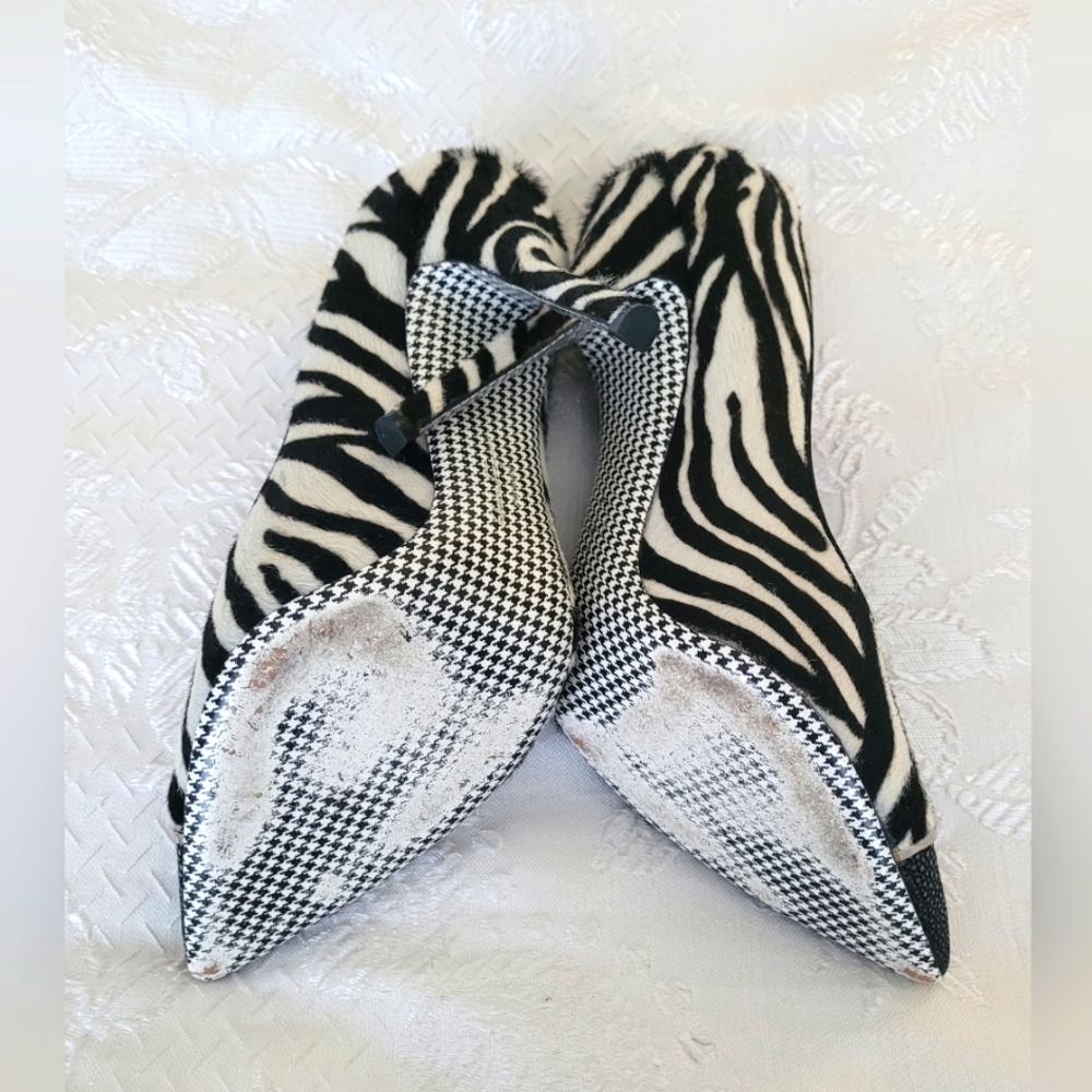 Salvatore Ferragamo Zebra Printed Calf hair Pumps - Picture 10 of 12